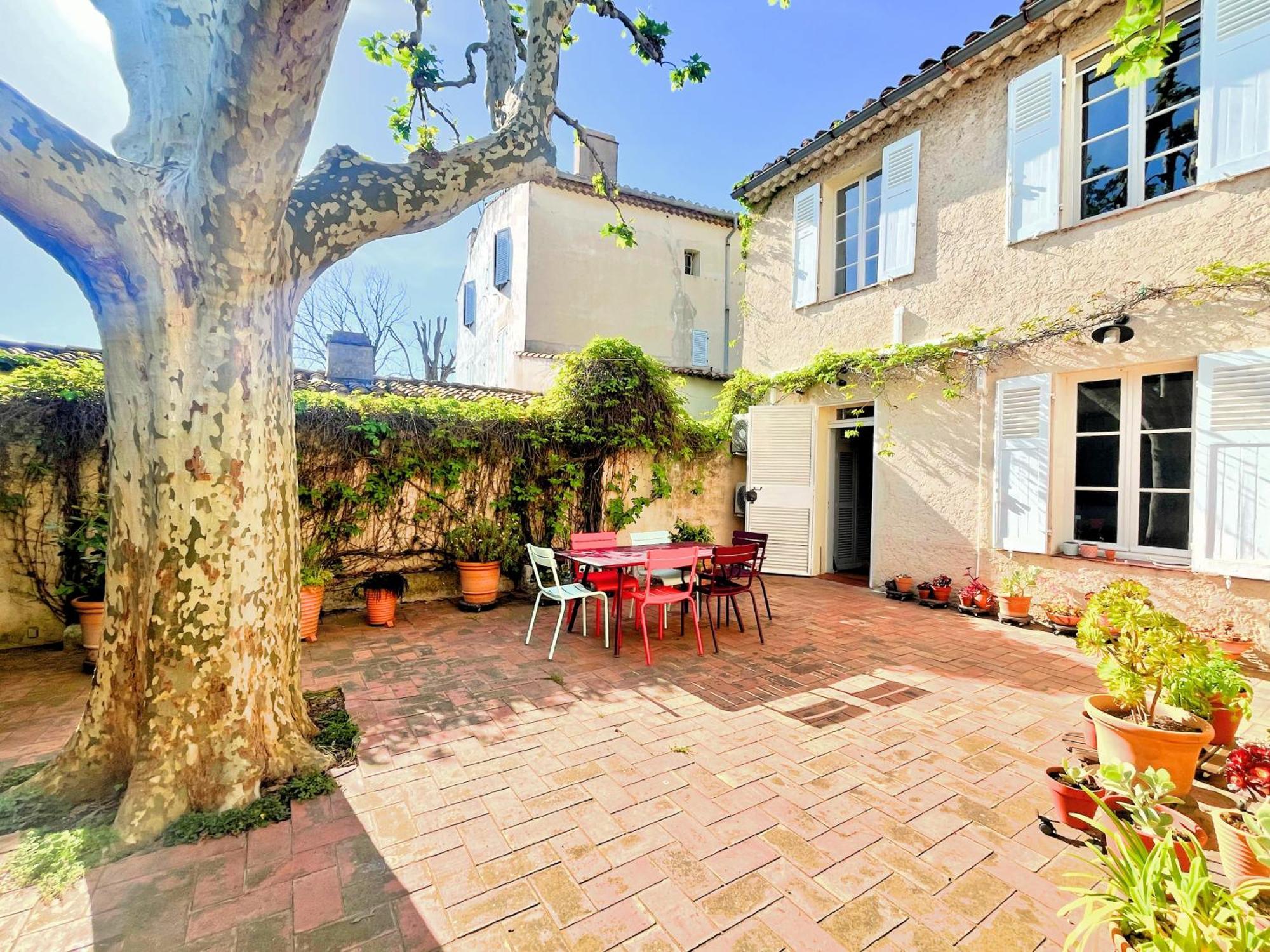 Апартаменты La Petite Bastide Каси Экстерьер фото